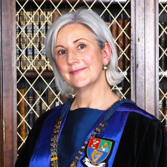 Headshot of Dr Suzanne O'Sullivan, Chair of the Institute of Obstetricians and Gynaecologists at RCPI